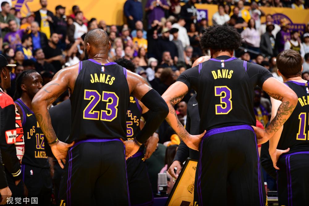 及球员赛前 及球员赛前