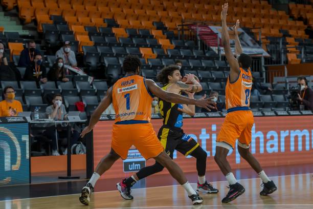 不仅能在场 不仅能在场