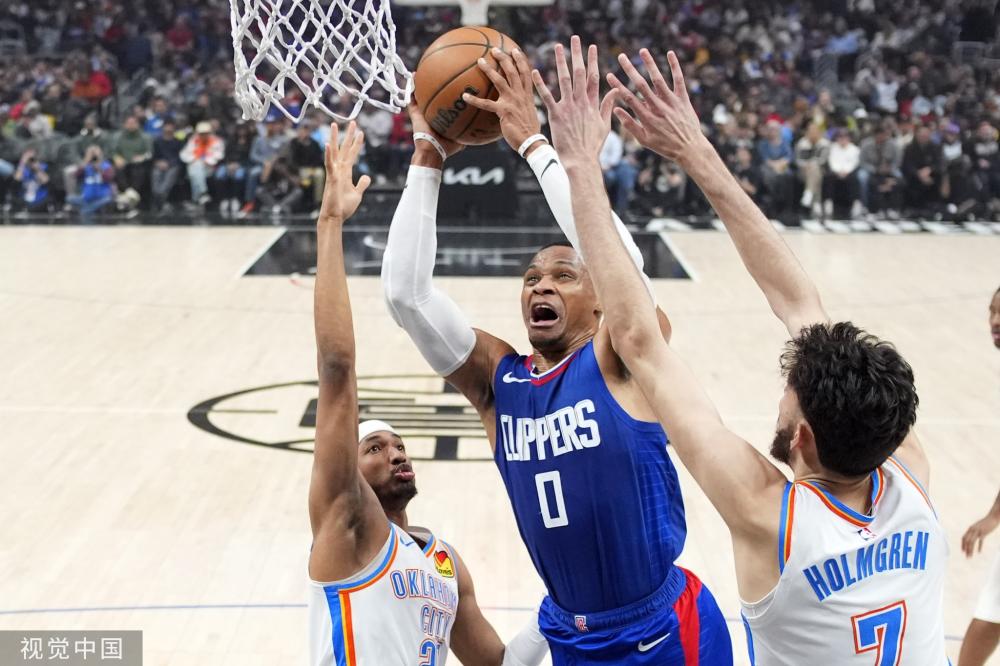 场上和场下 场上和场下